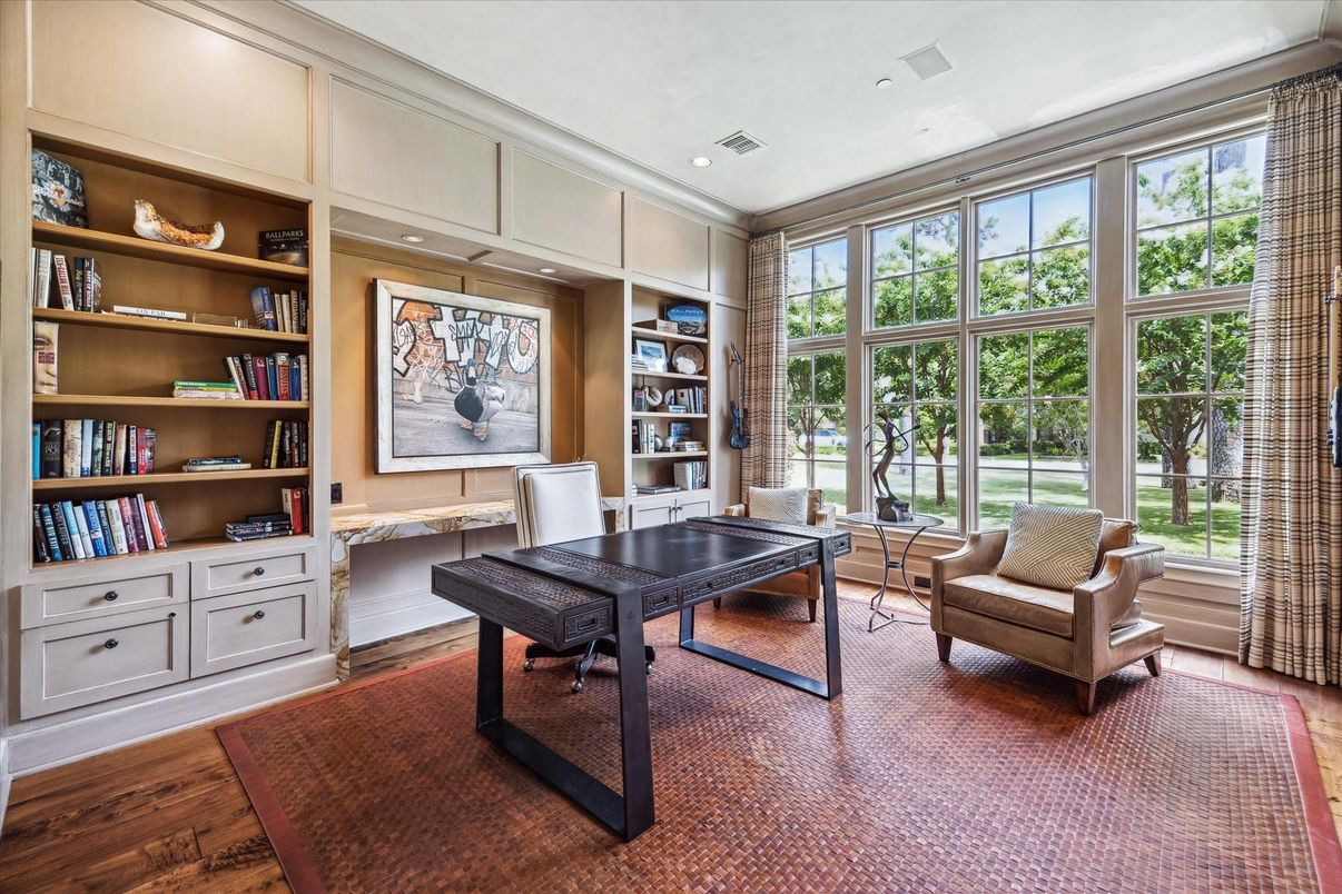 Home Office, Interior, Recessed Lighting, Wood Texture Flooring