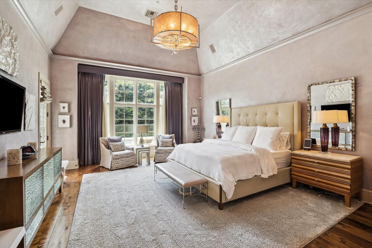 Bedroom, Chandelier, Interior, Pendant Lights, Wood Texture Flooring