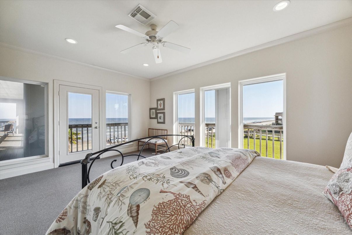 Bedroom, Interior, Recessed Lighting, Water