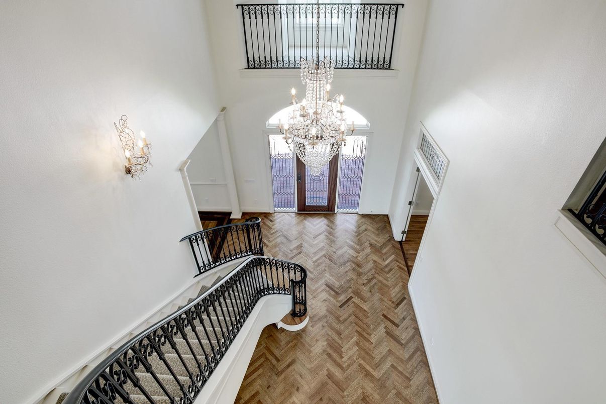 Chandelier, Interior, Wood Texture Flooring