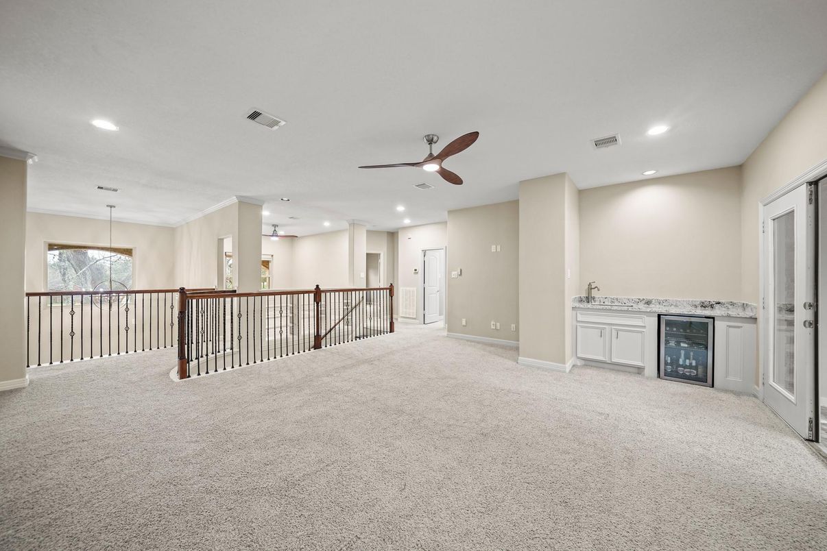 Empty room, Interior, Recessed Lighting