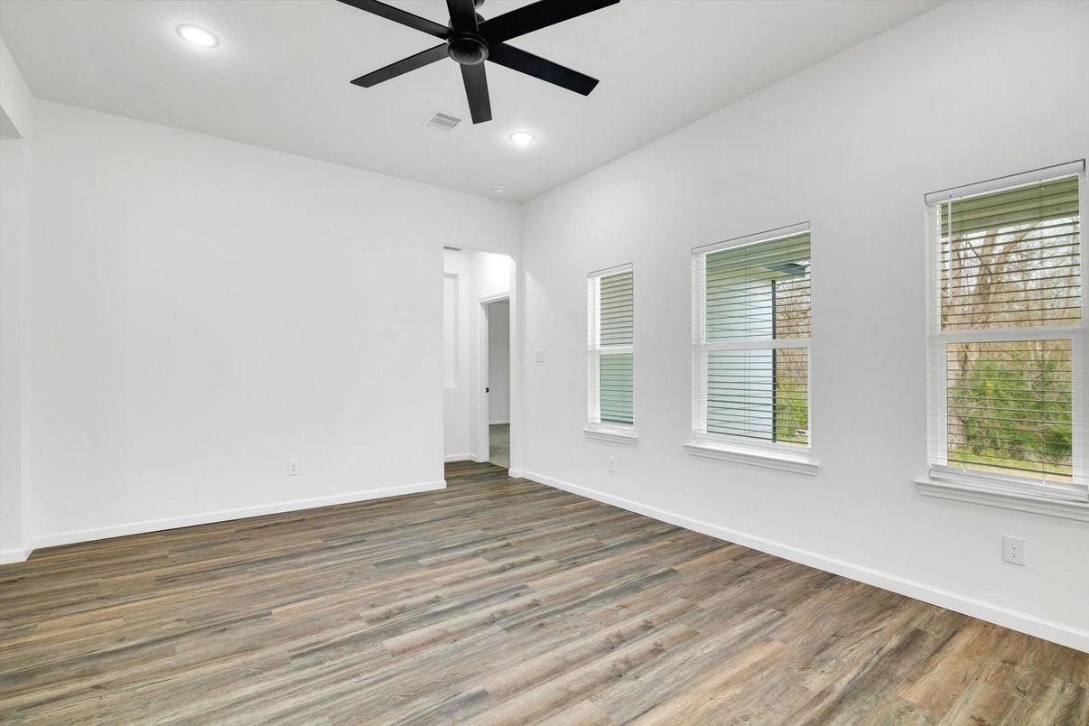 Empty room, Interior, Recessed Lighting, Wood Texture Flooring