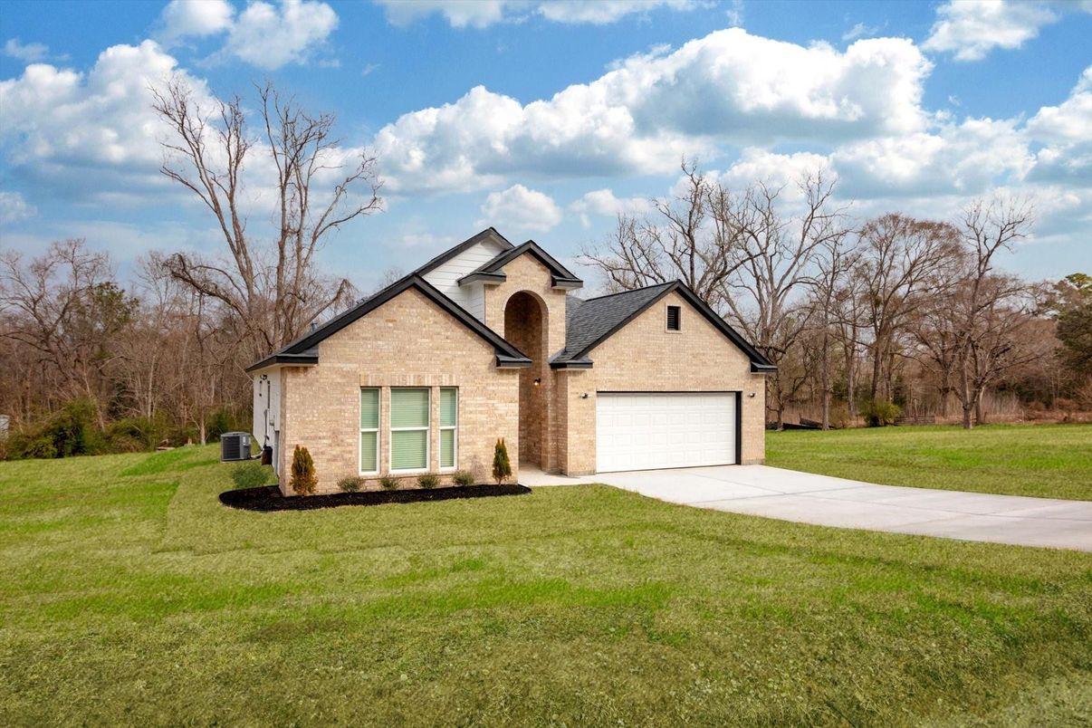 Attached, Backyard, Exterior, Facade, Brick Facade, Brick Traditional
