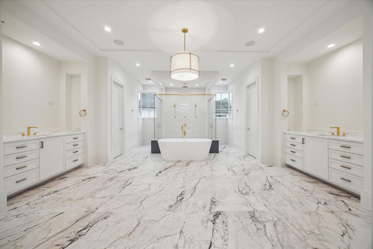 Bathroom, Free Standing Baths, Interior, Marble, Pendant Lights, Recessed Lighting