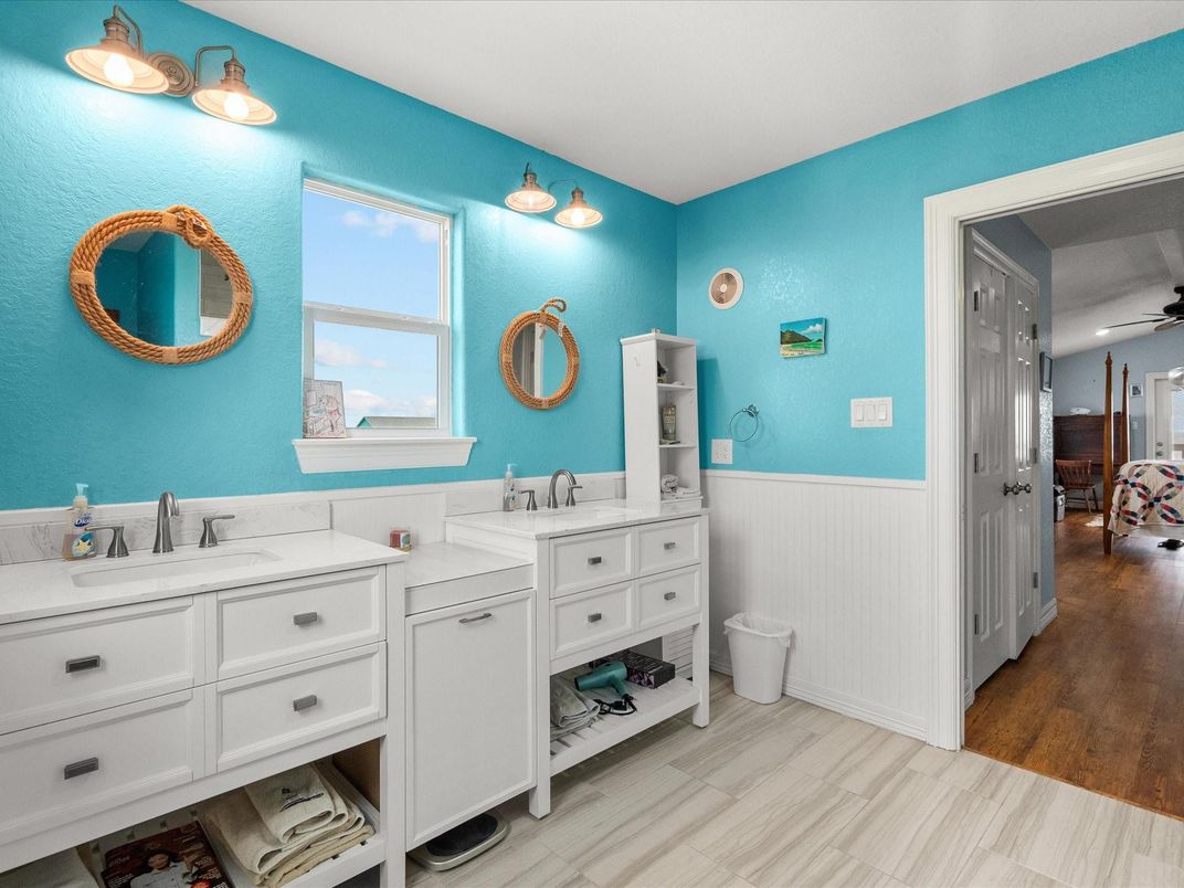 Bathroom, Dual Sink Vanities, Interior, Wood Texture Flooring