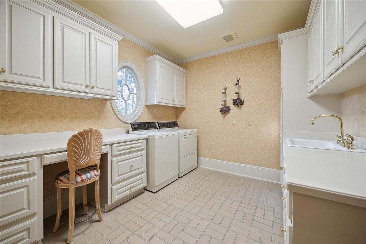 Interior, Washer