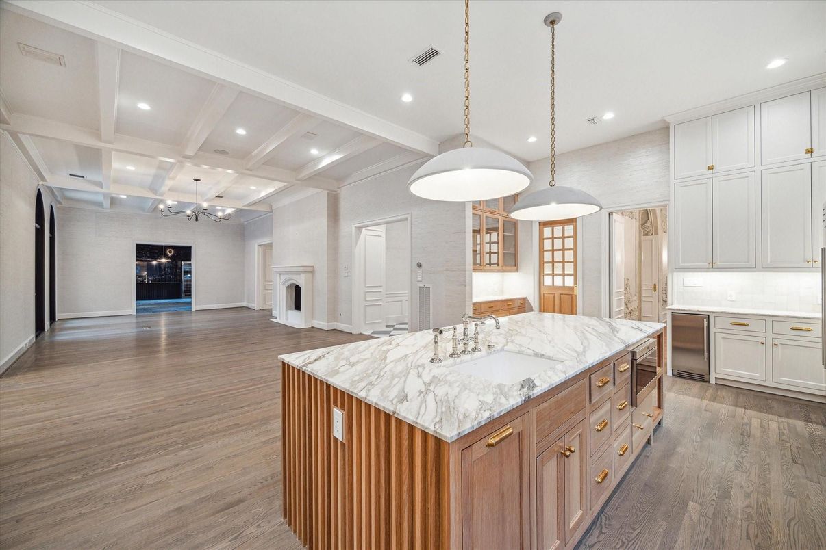 Interior, Kitchen, Pendant Lights, Recessed Lighting, Wood Texture Flooring