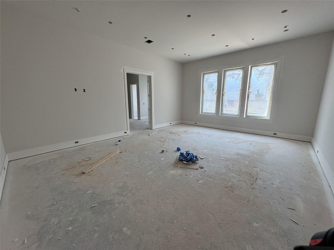 Empty room, Interior, Recessed Lighting