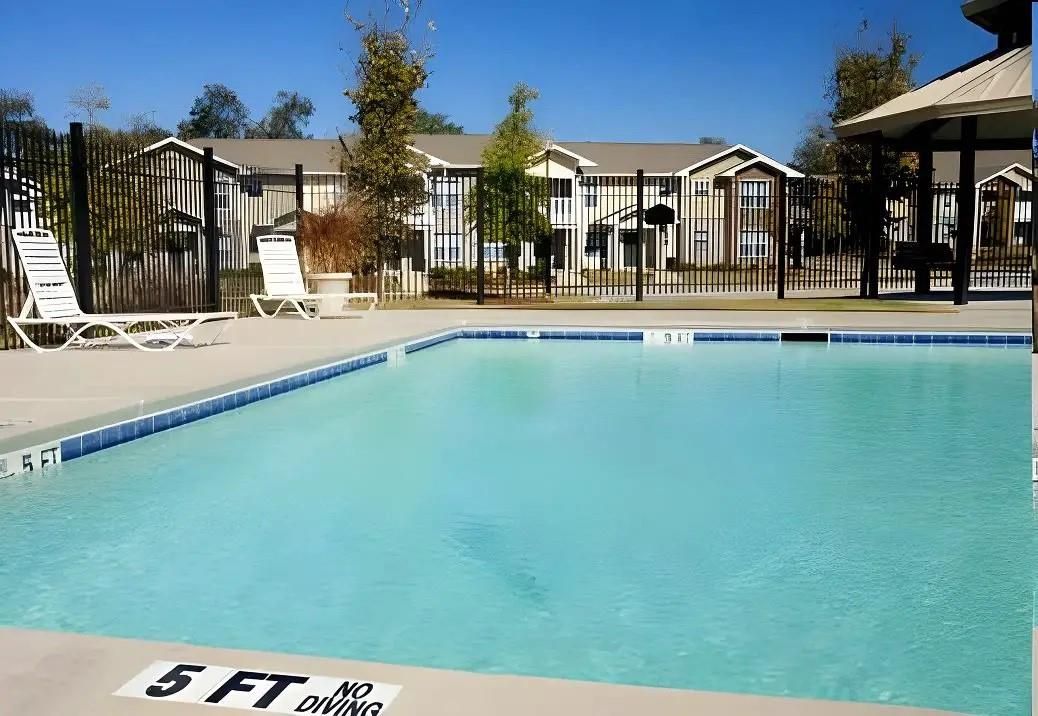Exterior, Pool