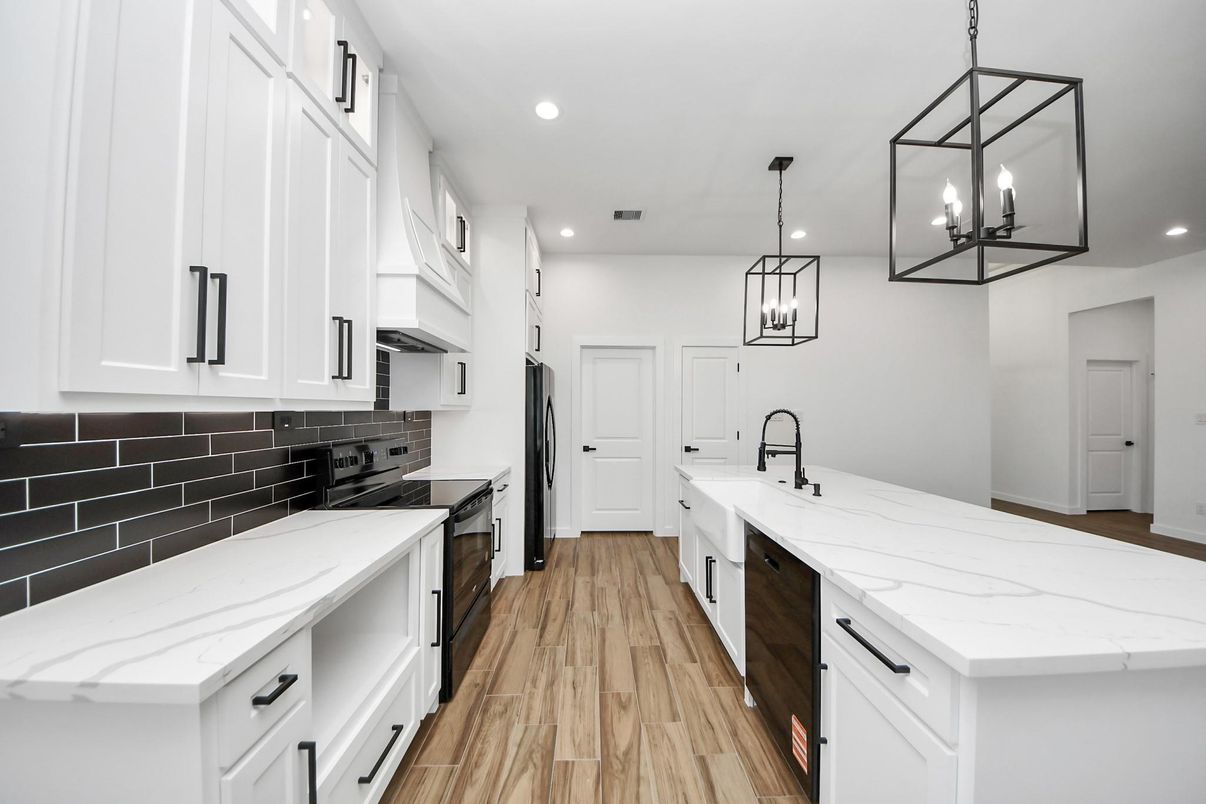 Interior, Kitchen, Pendant Lights, Recessed Lighting, Wood Texture Flooring