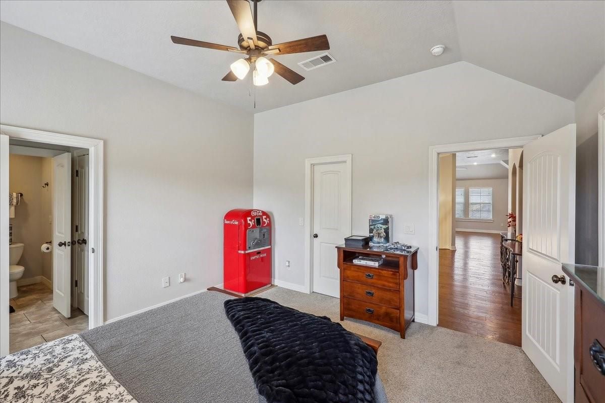 Bathroom, Interior, Recessed Lighting, Wood Texture Flooring