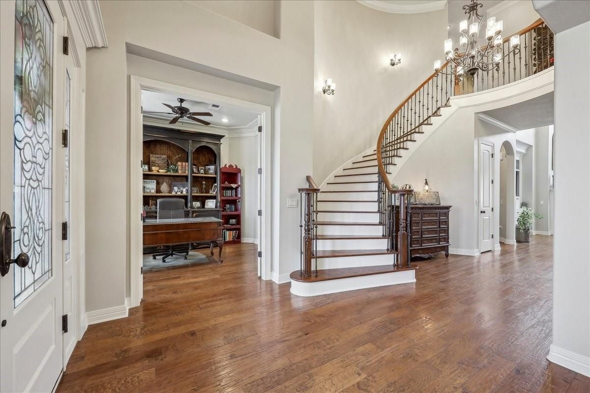 Chandelier, Home Office, Interior, Recessed Lighting, Wood Texture Flooring