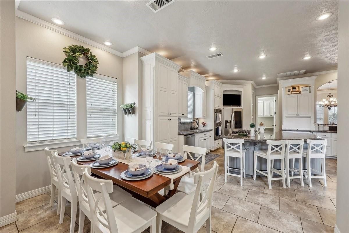 Chandelier, Dining room, Interior, Kitchen, Recessed Lighting