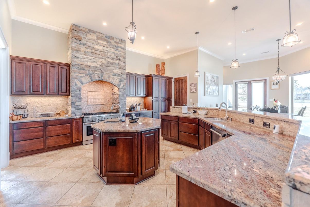 Interior, Kitchen, Pendant Lights, Recessed Lighting