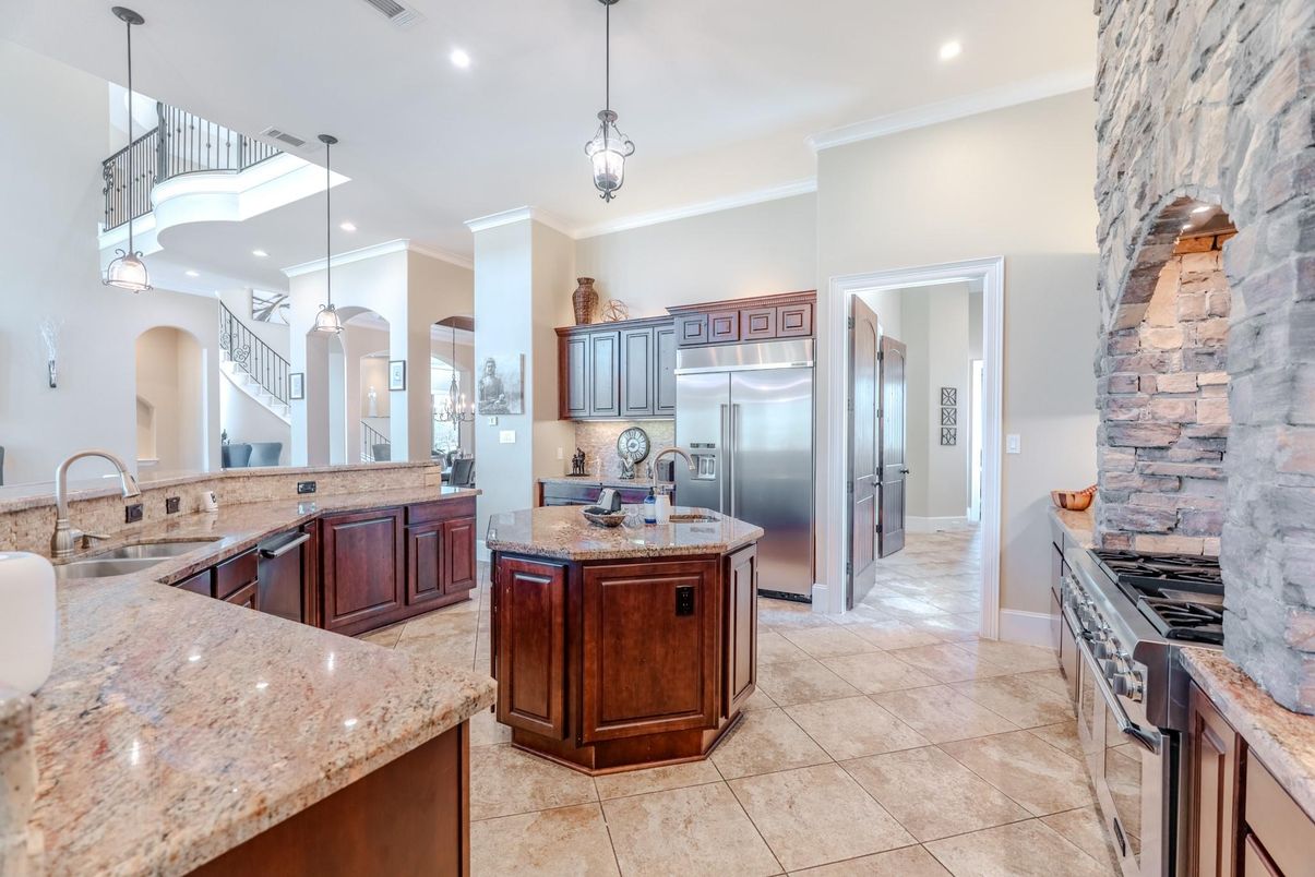 Interior, Kitchen, Pendant Lights, Recessed Lighting, Stainless Steel Appliances