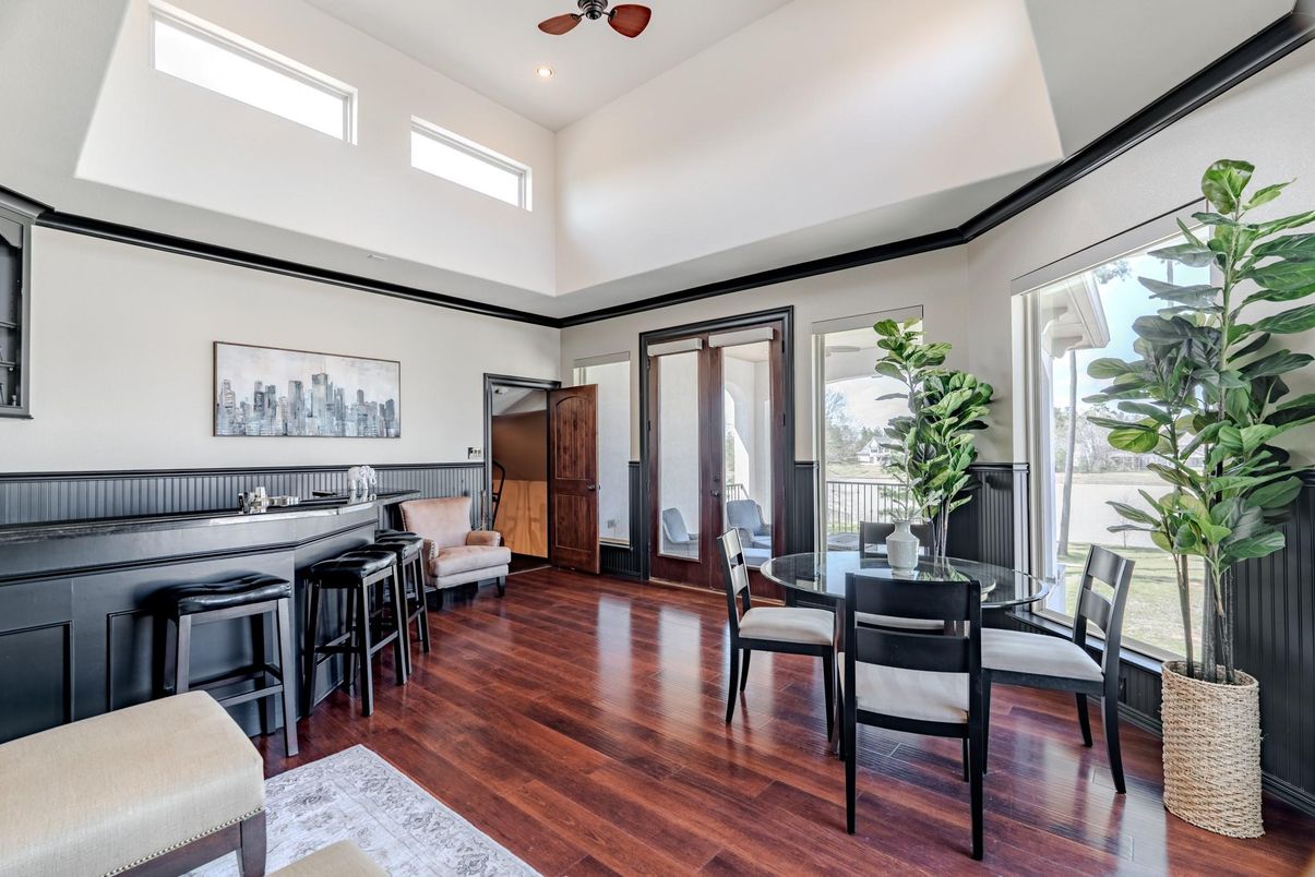 Dining room, Interior, Recessed Lighting, Wood Texture Flooring