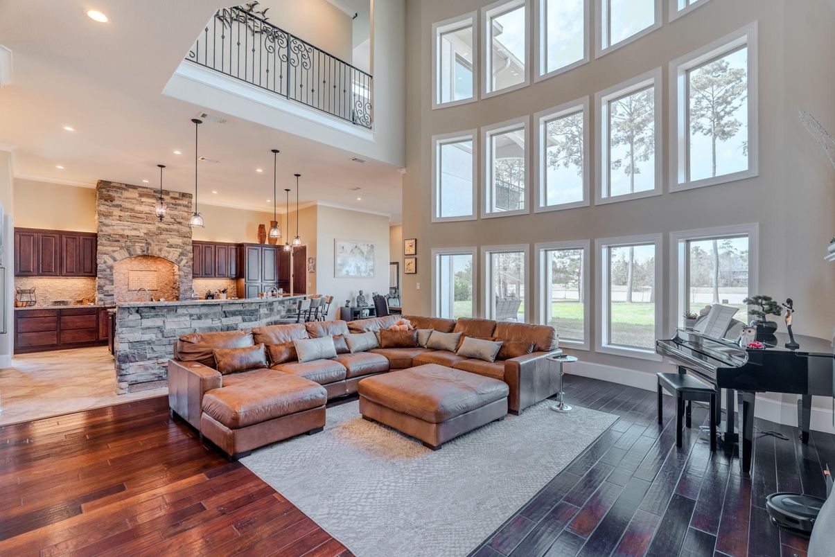 Interior, Kitchen, Living room, Pendant Lights, Piano, Recessed Lighting, Stone Walls, Wood Texture Flooring