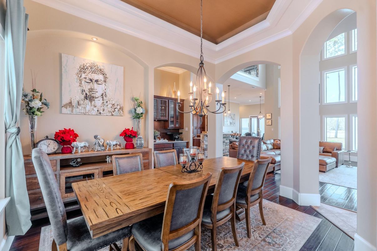 Chandelier, Dining room, Interior, Pendant Lights, Recessed Lighting, Wood Texture Flooring