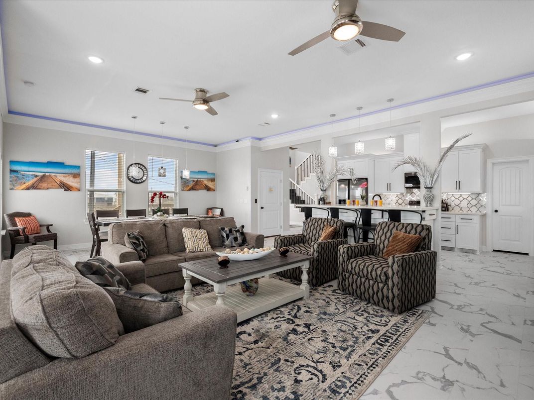 Interior, Kitchen, Living room, Marble, Pendant Lights, Recessed Lighting