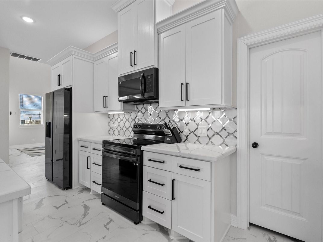 Interior, Kitchen, Marble, Recessed Lighting