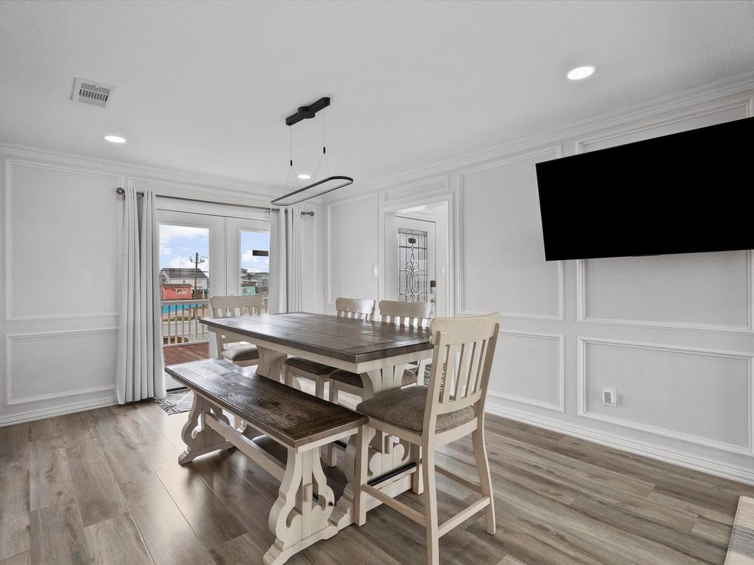 Dining room, Interior, Pendant Lights, Recessed Lighting, Wood Texture Flooring