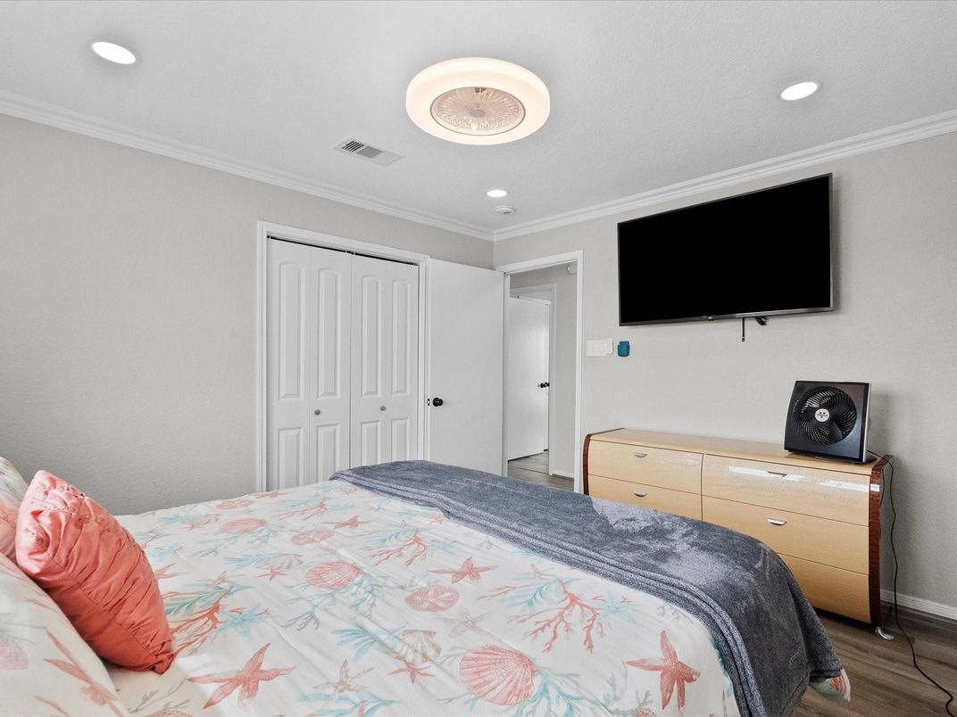 Bedroom, Interior, Recessed Lighting, Wood Texture Flooring