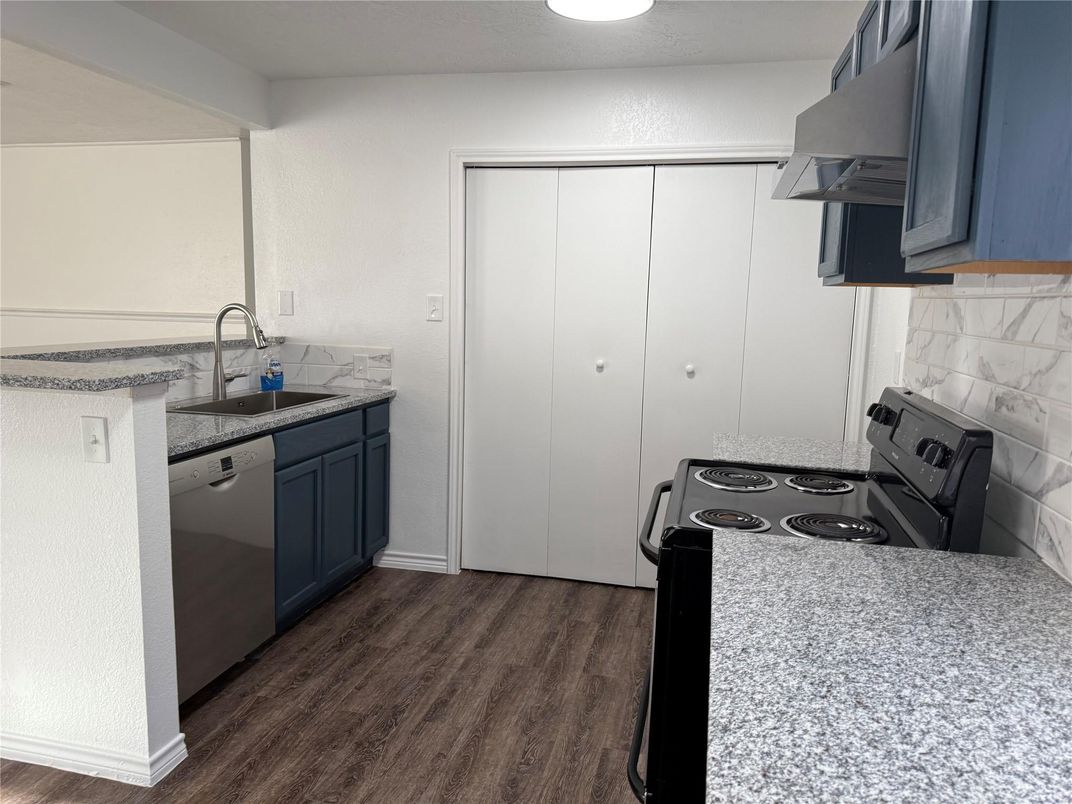 Interior, Kitchen, Wood Texture Flooring