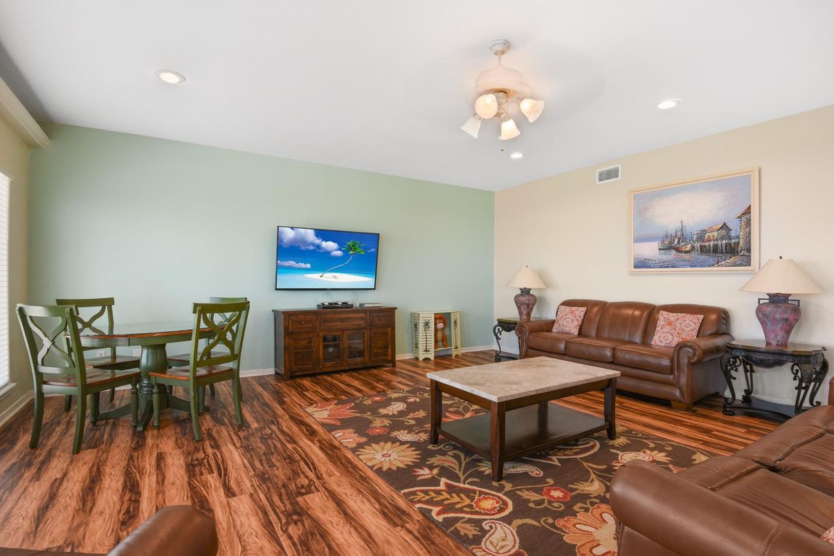 Dining room, Interior, Living room, Recessed Lighting, Wood Texture Flooring