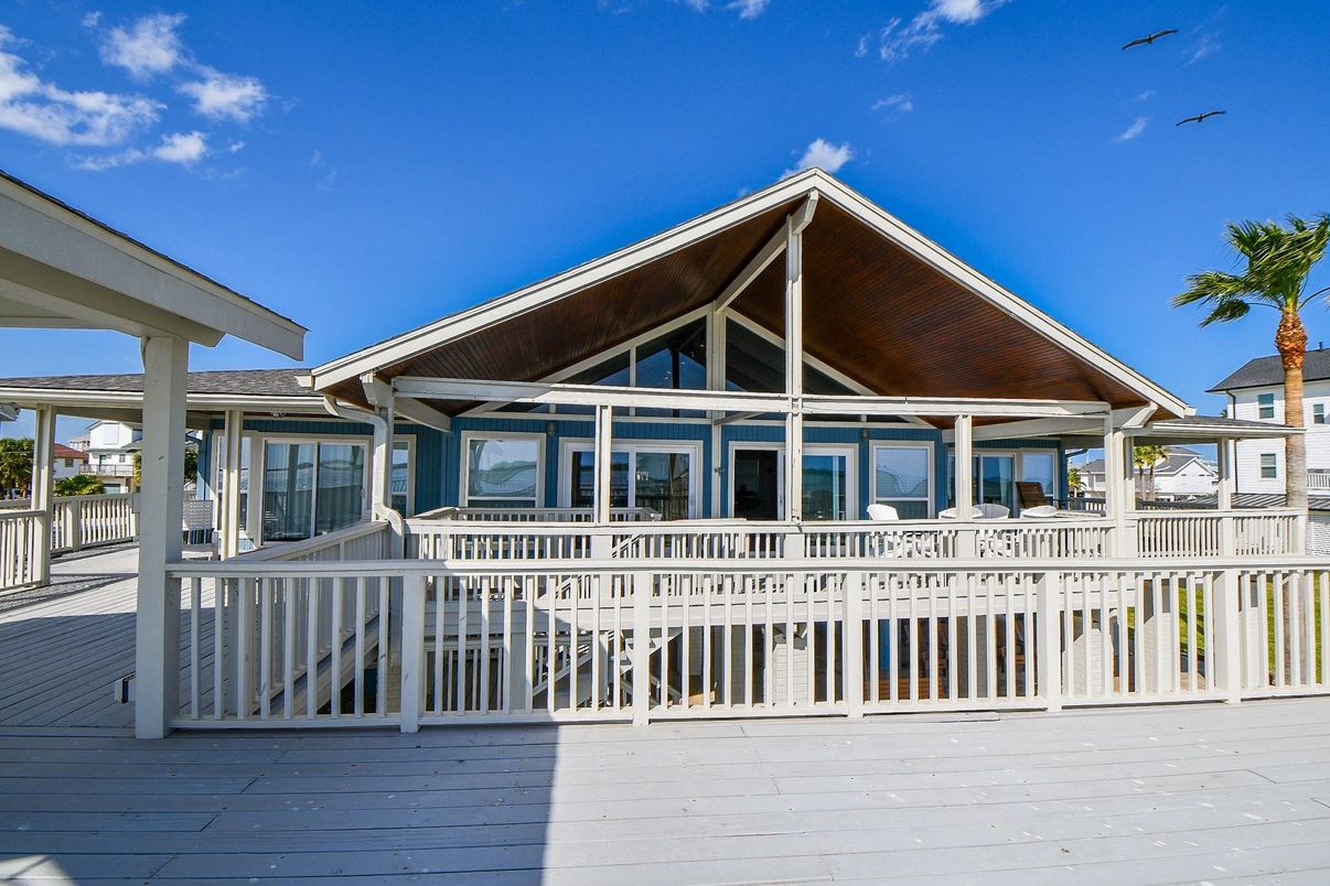 Exterior, Facade, American Craftsman