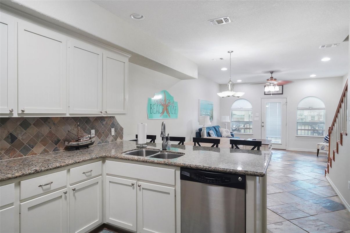 Dining room, Interior, Kitchen, Pendant Lights, Recessed Lighting