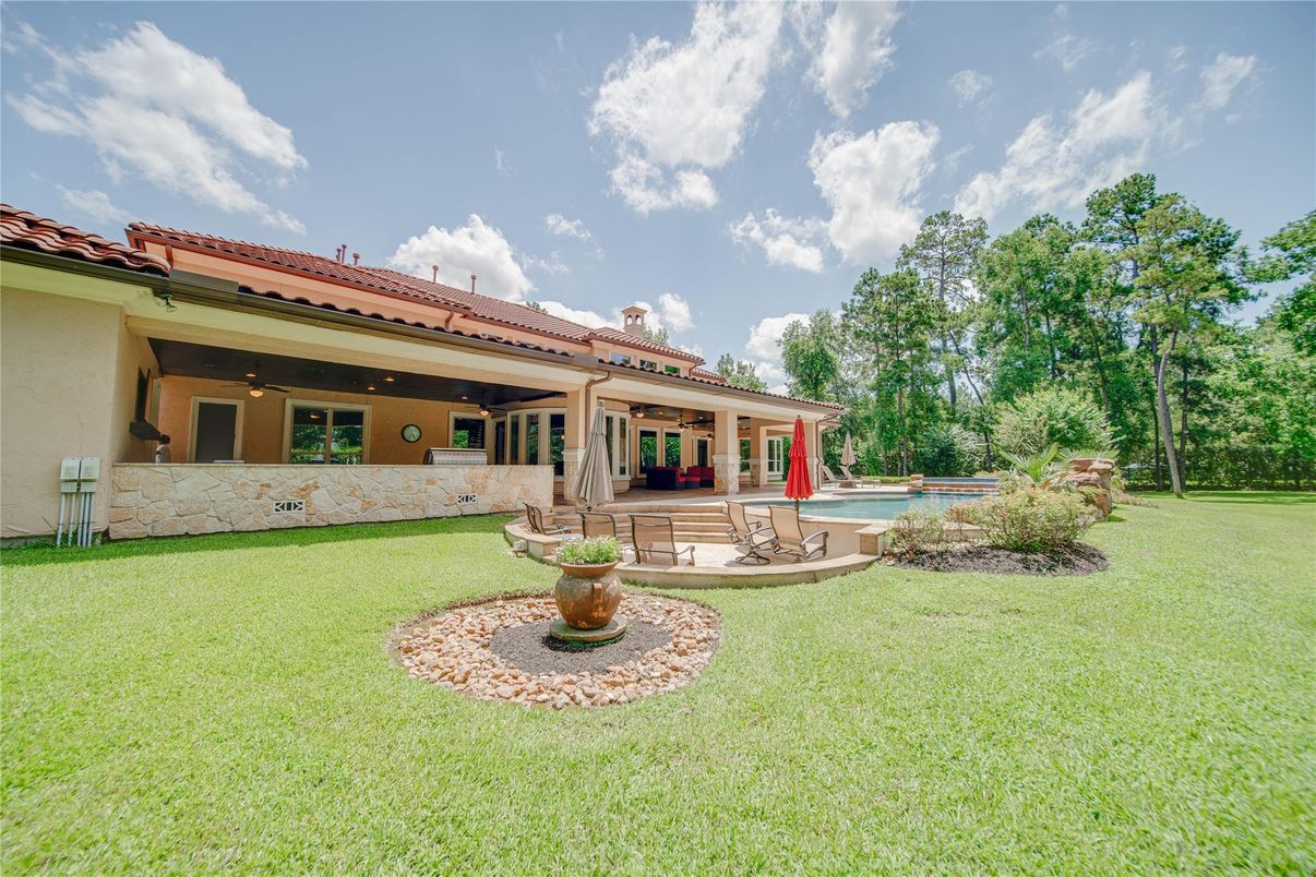 Backyard, Exterior, Pool