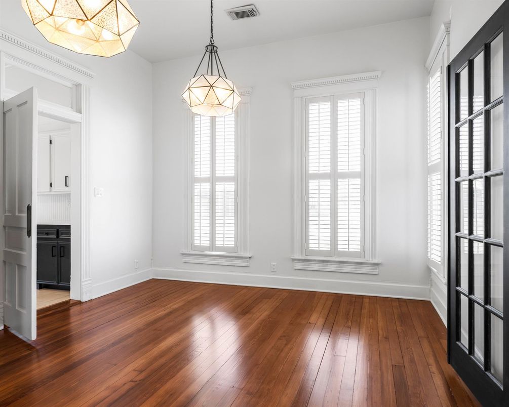 Empty room, Interior, Pendant Lights, Wood Texture Flooring
