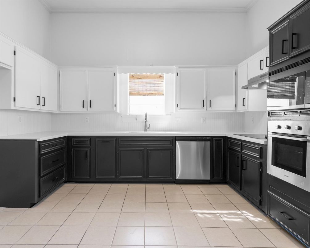 Interior, Kitchen, Stainless Steel Appliances