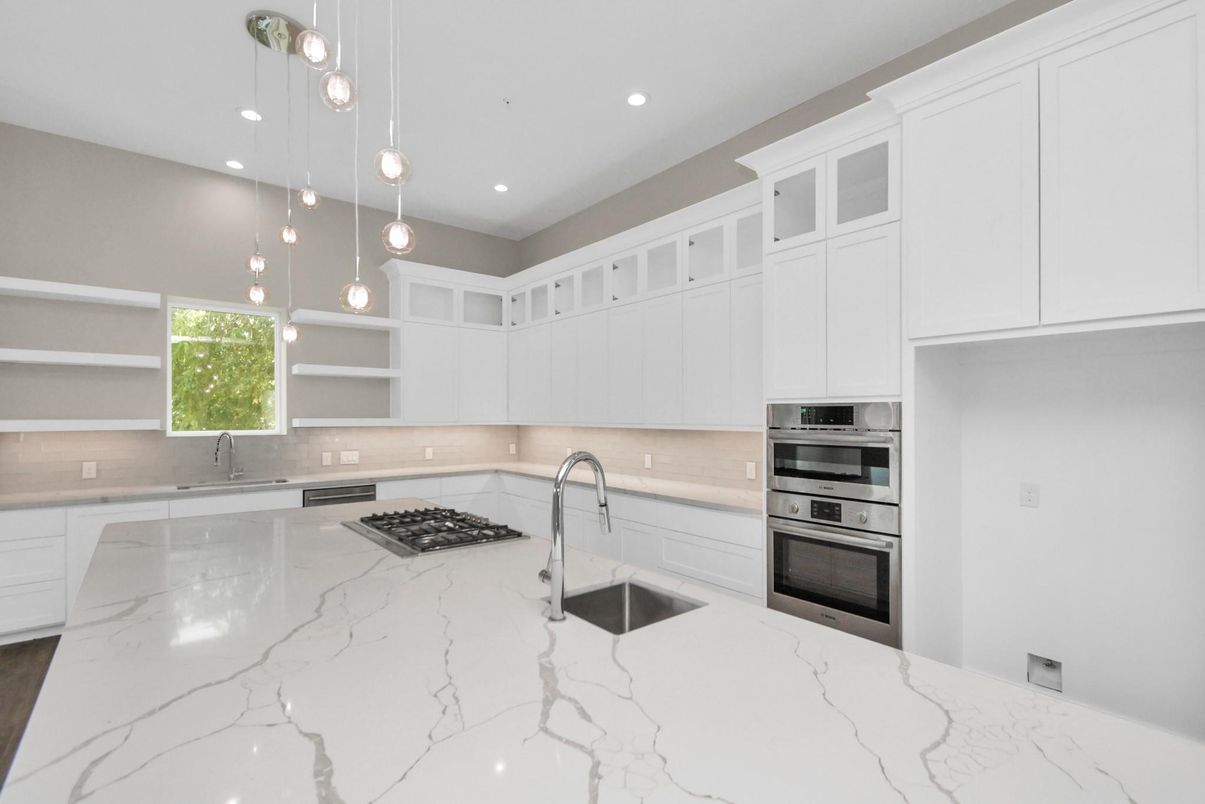 Interior, Kitchen, Pendant Lights, Recessed Lighting, Stainless Steel Appliances
