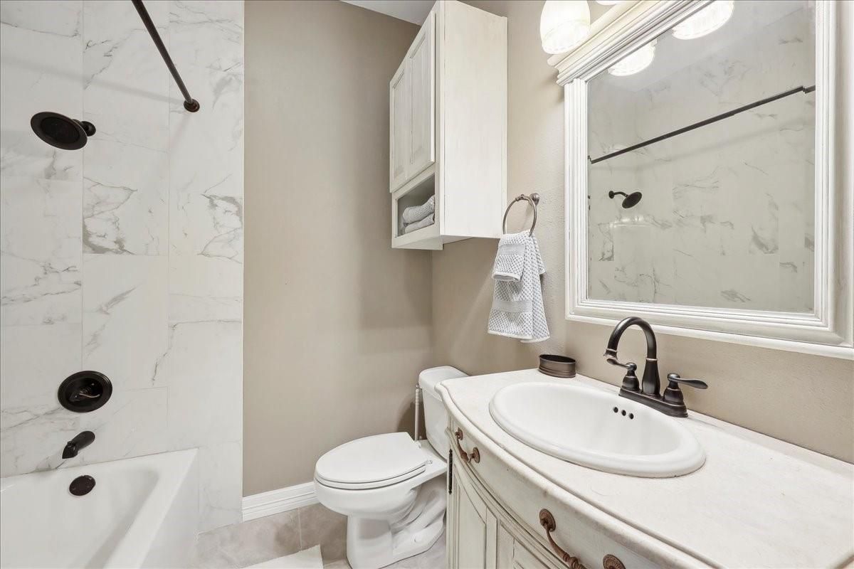 Bathroom, Interior, Marble Walls