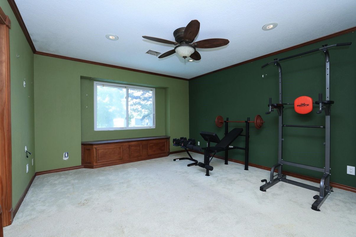 Fitness Equipment, Interior, Recessed Lighting