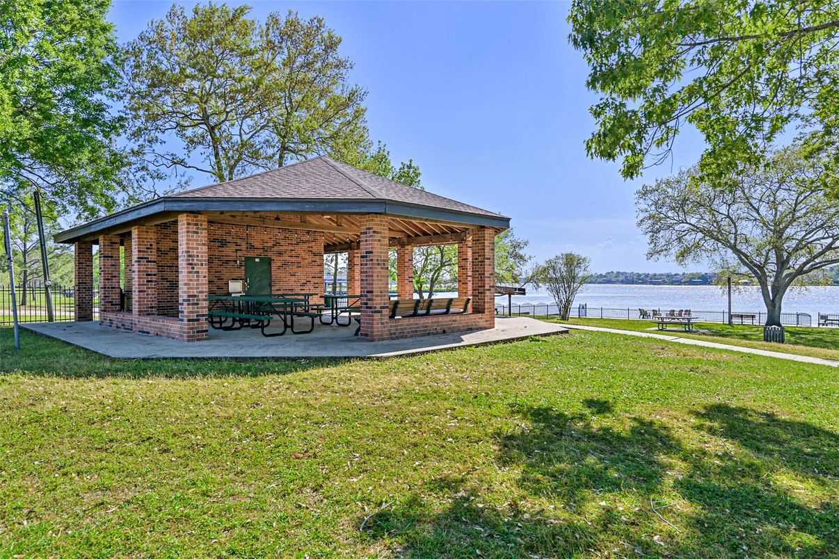Backyard, Exterior, Water