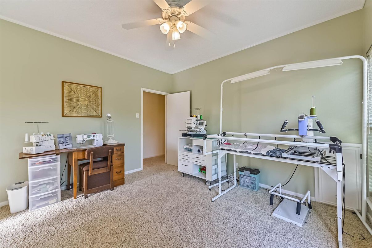 Home Office, Interior