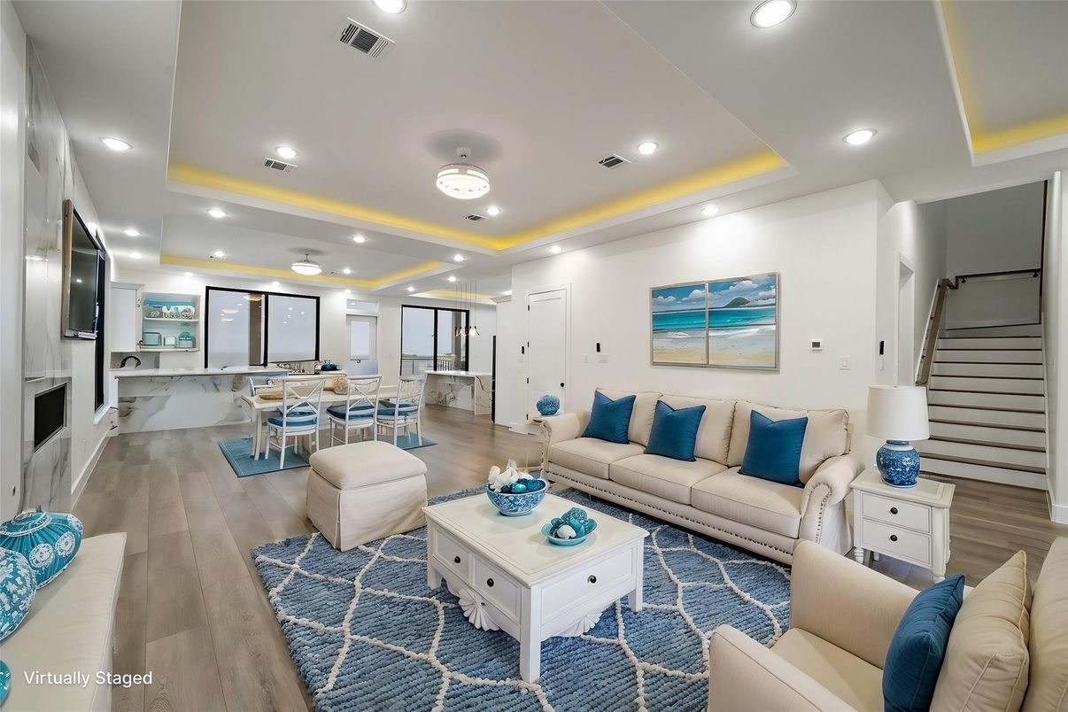 Dining room, Interior, Kitchen, Living room, Recessed Lighting, Wood Texture Flooring
