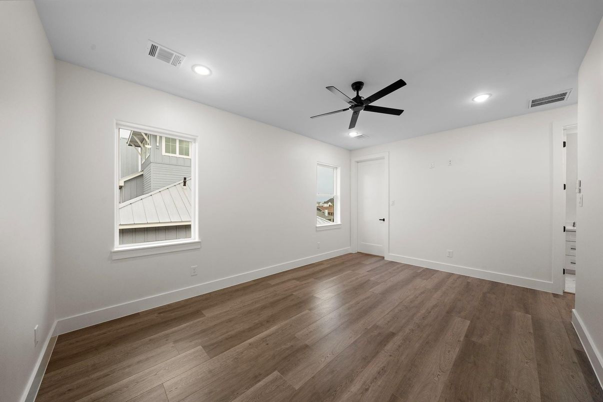 Empty room, Interior, Recessed Lighting, Wood Texture Flooring