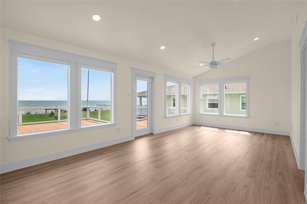 Empty room, Interior, Recessed Lighting, Water, Wood Texture Flooring
