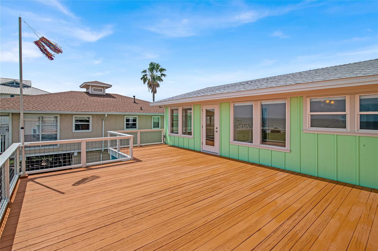 Exterior, Wood Texture Flooring