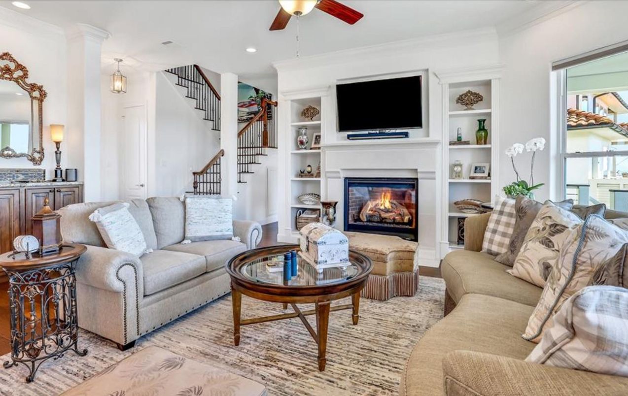 Fireplace, Interior, Living room, Pendant Lights, Recessed Lighting