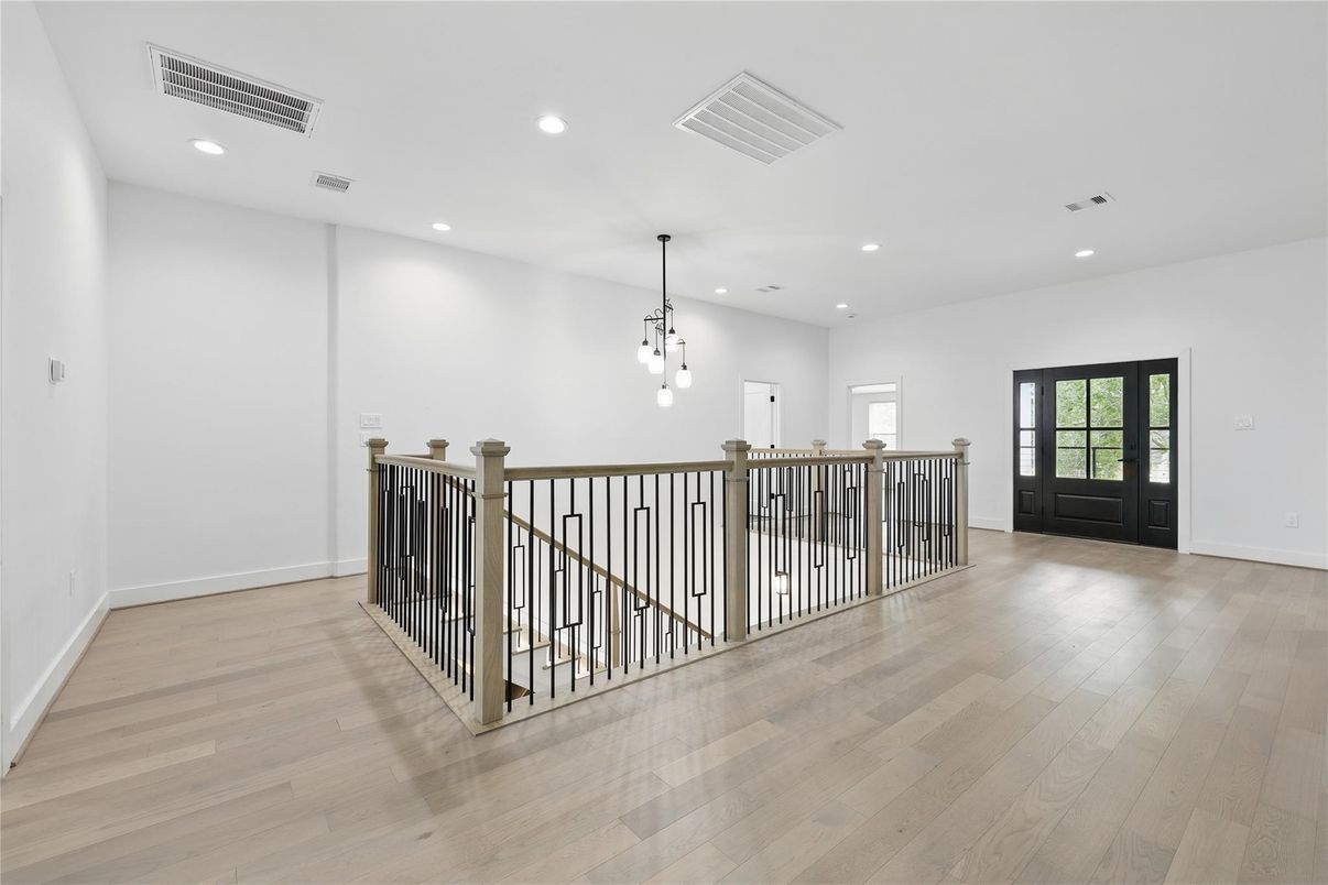 Interior, Pendant Lights, Recessed Lighting, Wood Texture Flooring