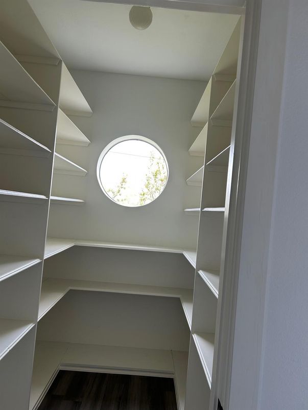 Interior, Walk-in Closets, Wood Texture Flooring