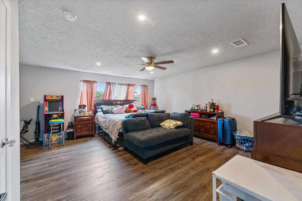 Bedroom, Interior, Recessed Lighting, Wood Texture Flooring