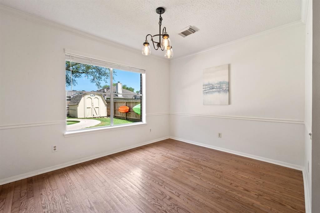 Empty room, Interior, Pendant Lights, Wood Texture Flooring