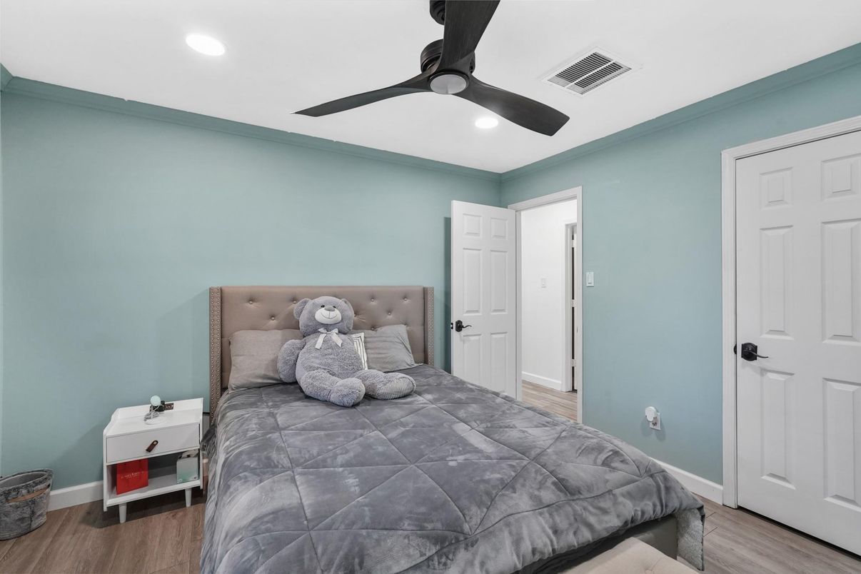 Bedroom, Interior, Recessed Lighting, Wood Texture Flooring