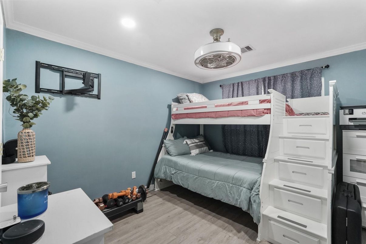 Bedroom, Interior, Recessed Lighting, Wood Texture Flooring