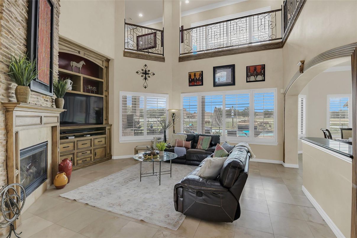 Fireplace, Interior, Living room, Recessed Lighting, Water